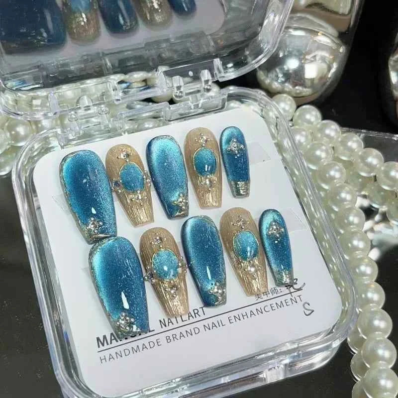10Pcs Naked Cat Eye Press-On Nails with Laser Butterfly Decor